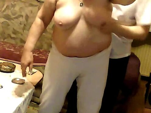 Секс падчерицы дает свое вагину отчему