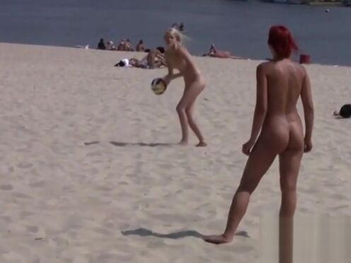 Бабуля взяла в рот порно