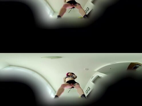 Девушка на беговой дорожке негр ее трахнул