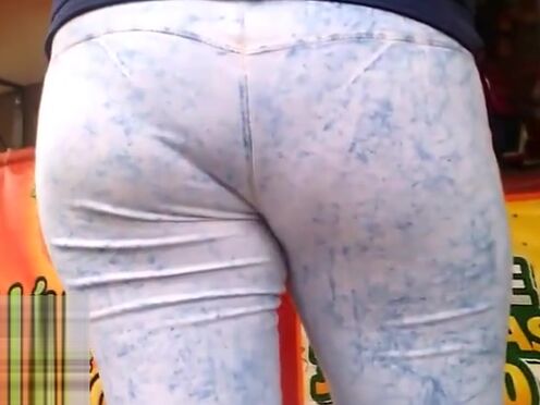 Снял джинсы и трахнул