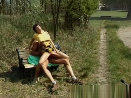 Порно видео зрелые деды и молодые девушки