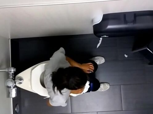 Секс в стеклянной будке новое место