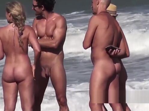 Трах телки в латексе и много мужчин