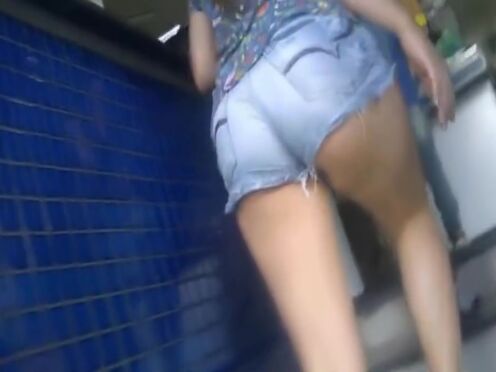 Старый дед трахает молодую соску порно