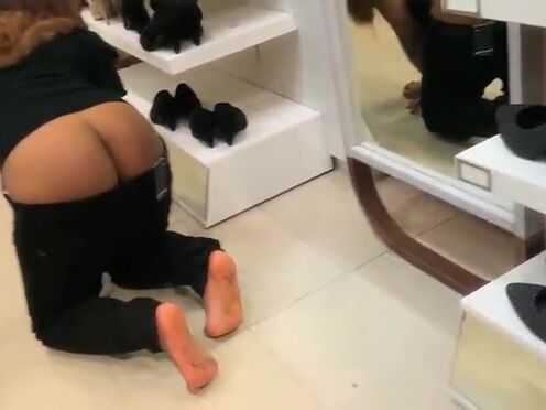 Трахнул одноклассницу в походе