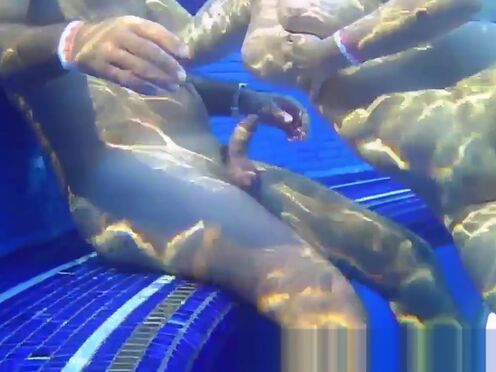 Негры трахнул зрелую секретаршу