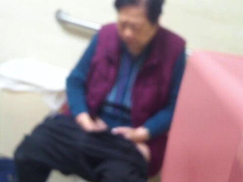 Поучительное видео привязал девушку между деревьев секс