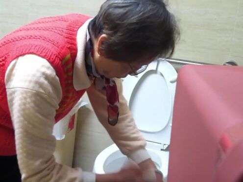 Отец трахнул дочку стоя видео