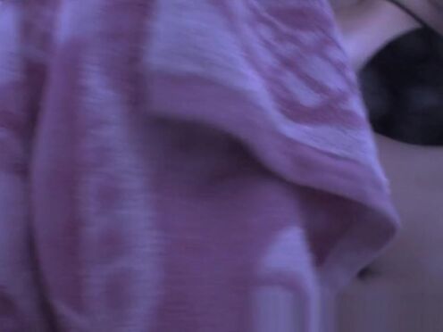 Трахнул против воли клиентку в жопу