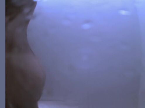 Порно чужие энн молодая женщина