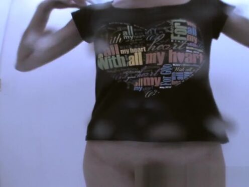 Голые телки и мужики занимаются сексом