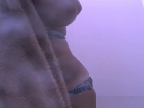 Секс с зади лежа на диване гиф