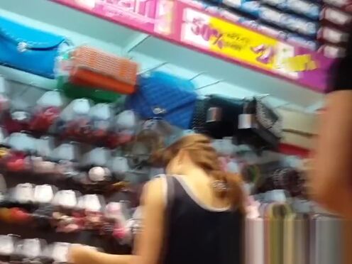 Порно лесбиянки транс и девка моча