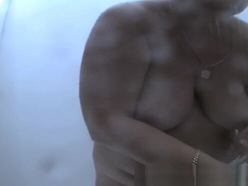 Секс порно красивая девушка неграми скачай