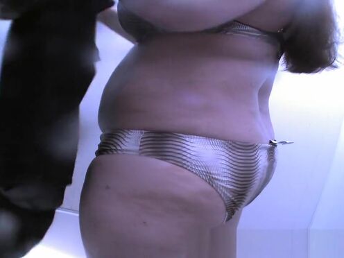 Порно с сочными жопастыми телками