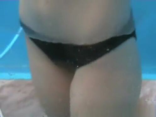 Секс порно молодой задрал юбку зрелой