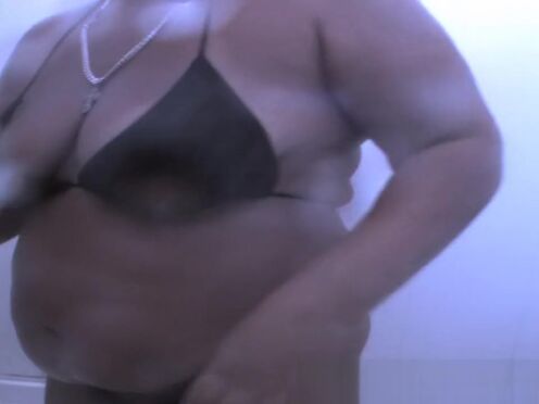 Секс с миниатюрной милфой мамкой