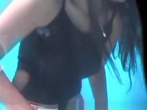 Мужчина и девушка любовница секс в кровати