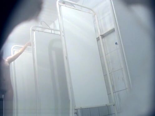 Пацан сидит в лицо пукает секс пацана