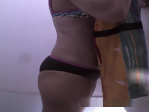 Секс зрелыми стоя поднятой юбкой