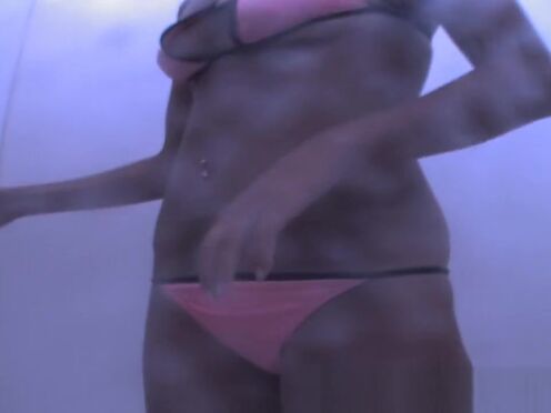 Девки на шпильках насилуют парней порно русское