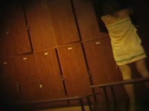 Парень нанял чтоб его девушку трахнули