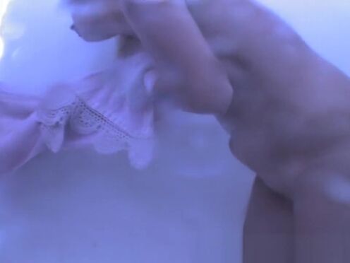 Еле уговорили на секс вдвоем русскую