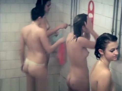 Трахнул сучку в рваных лосинах