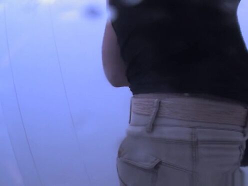 Жопастая мамка помогла сыну порно