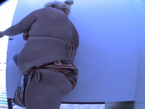 Как баба трахает сверху мужика скачать видео