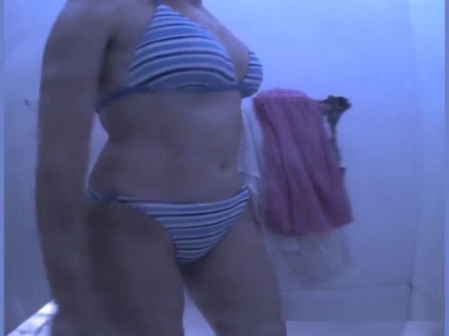 Дамы показывают свое тело порно смотреть