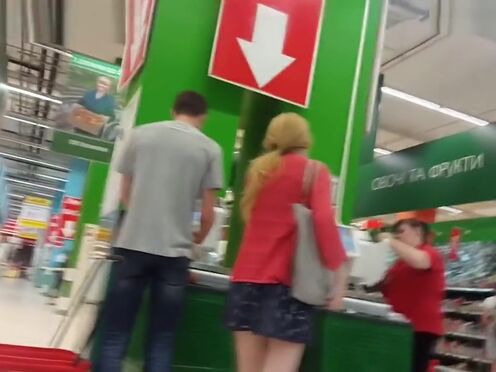 Сука застряла и ее жестко трахнули