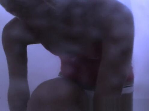 Стриптиз переходящий в секс лесби порно