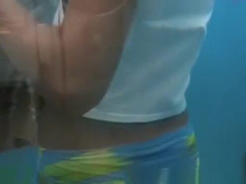 Как пляжное раздевалке внезапно трахнул жену