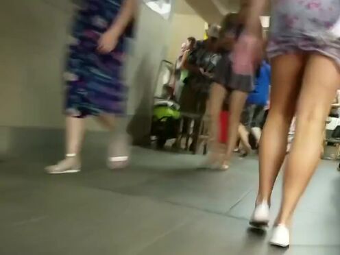 Сочная телка трахается в позе наездницы