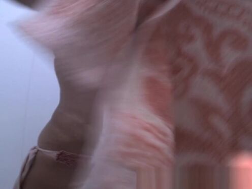 Жена трахается сразу с тремя