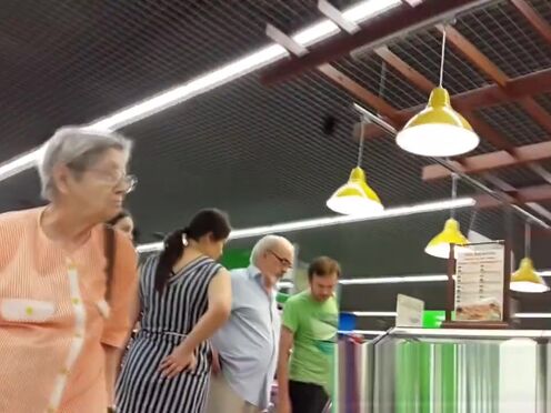 Милф в нижнем белье в очко порно