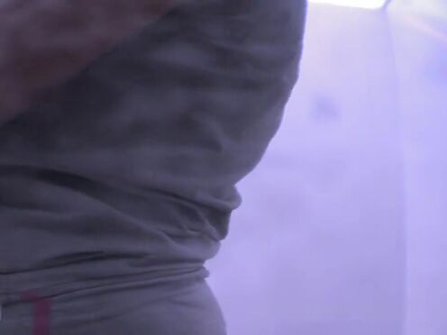 Русские пацаны ебут зрелых соседок домашнее порно