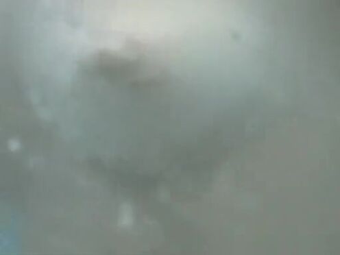 Порно видео заставила лизать пока ебет другой