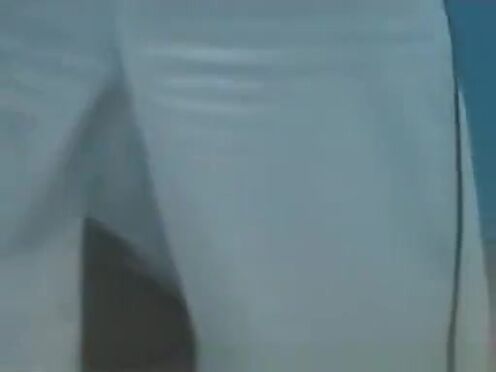 Заклеил рот своей матери и насилует секс