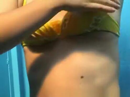 Стройная девушка с пухлой попой секс