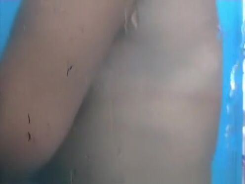 Делает минет молодому парню порно