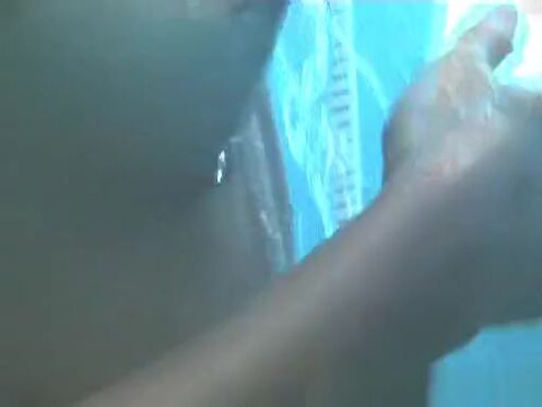 Порно парень одевает парик сосет хуй