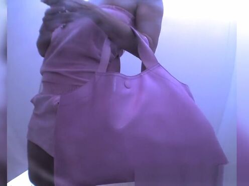 Порно трахает сексуальную маму друга