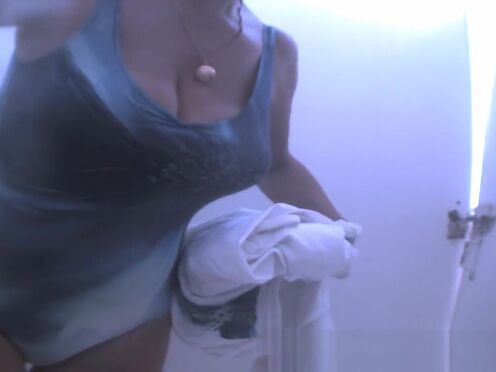 Секс порно сын трахает маму на диване