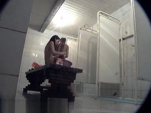 Секс машинка девушки завязал на кровать