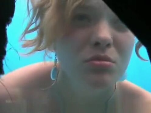 Порно видео на кухне в анал учительницу