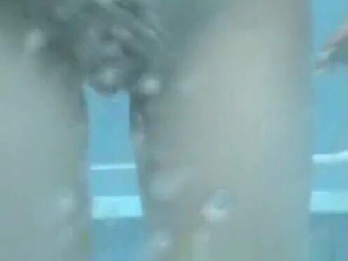 Смотреть онлайн бесплатно порно фистинг жене бутылкой