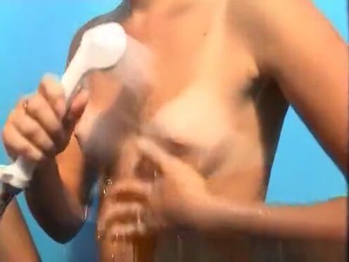 Секс через дырку в стене японское шоу