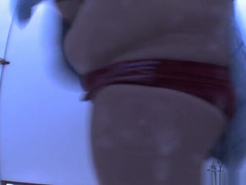 Порно с тещей у нее под столом